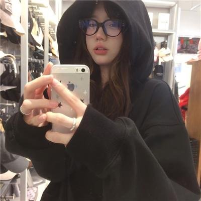 魔女荷莉